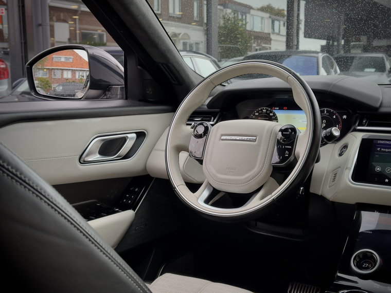 Vehicle Image 42