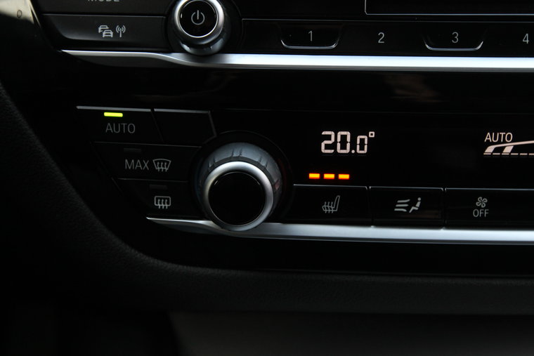 Vehicle Image 27