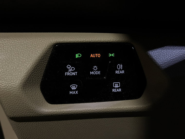 Vehicle Image 31