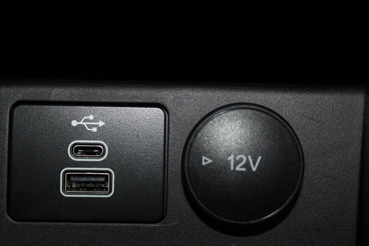Vehicle Image 35