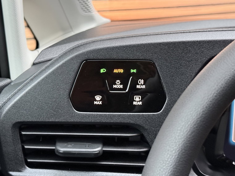 Vehicle Image 35