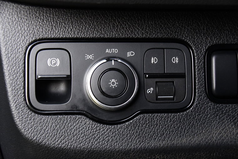 Vehicle Image 26