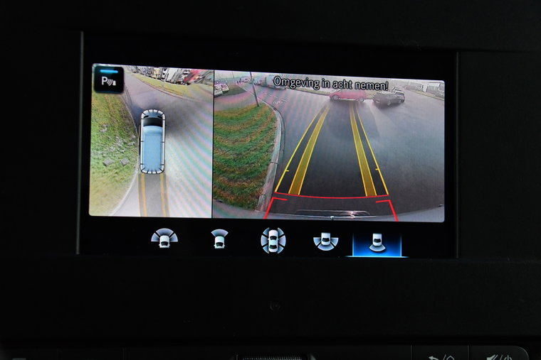 Vehicle Image 30