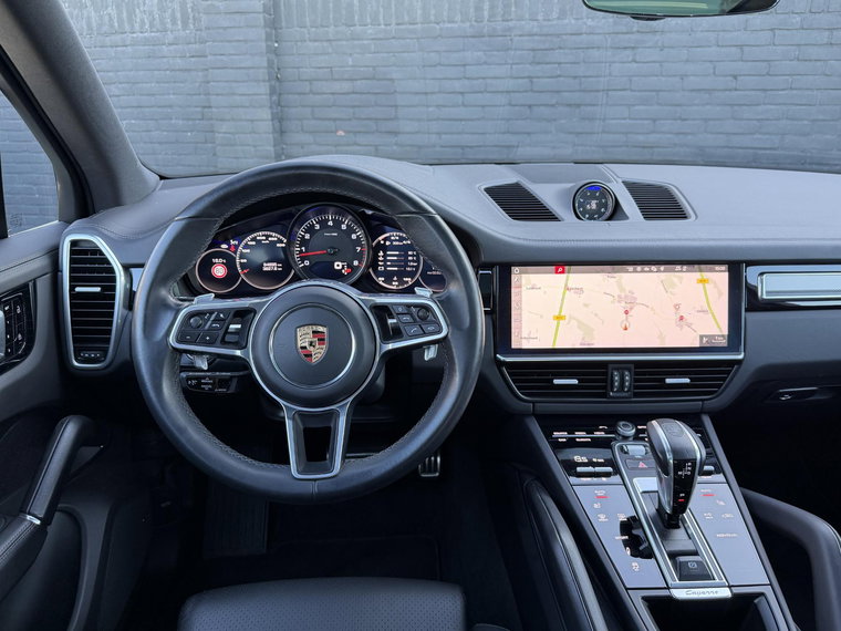 Vehicle Image 32