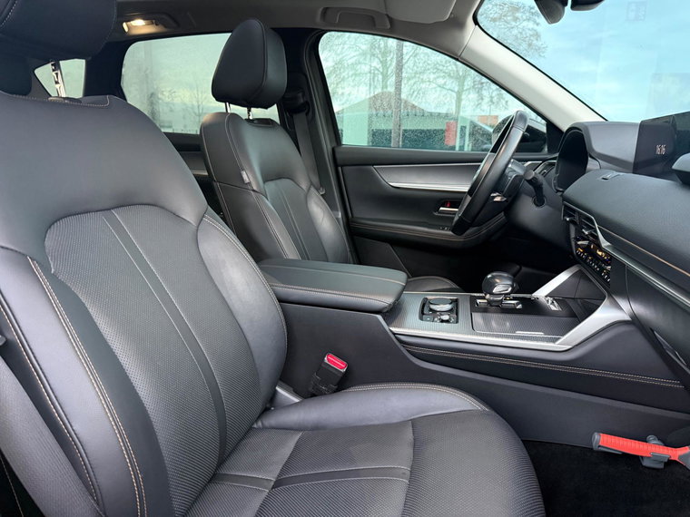 Vehicle Image 19