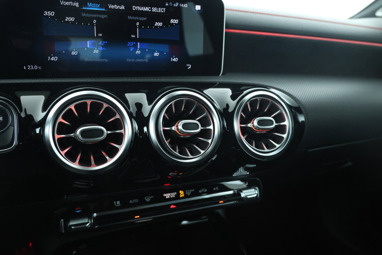 Vehicle Image 38