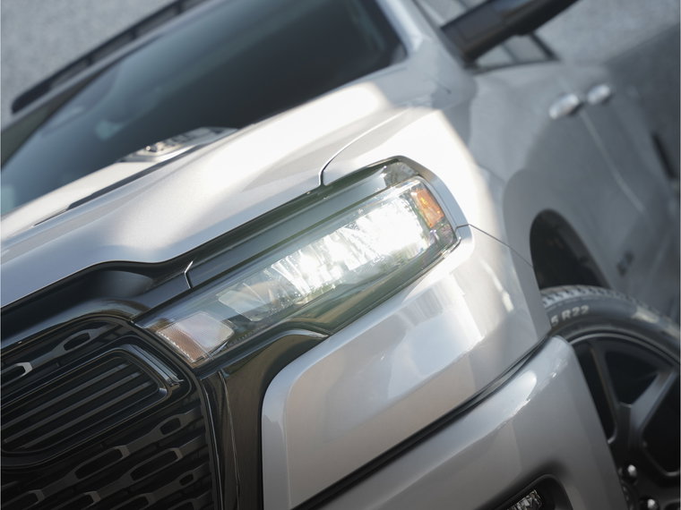 Vehicle Image 9