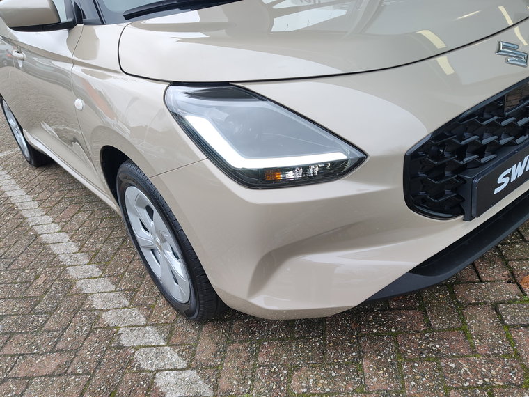 Vehicle Image 32