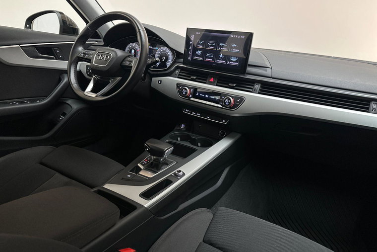 Vehicle Image 14