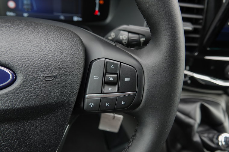 Vehicle Image 26