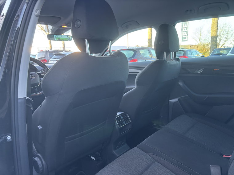 Vehicle Image 23