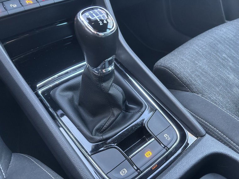 Vehicle Image 29