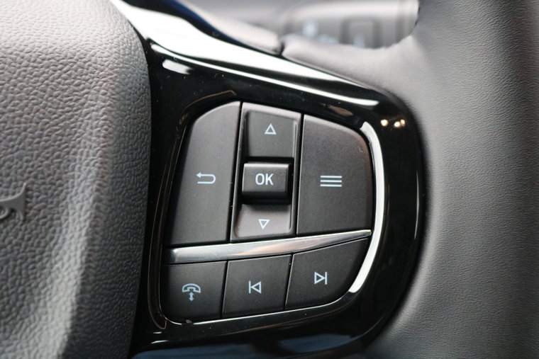 Vehicle Image 38