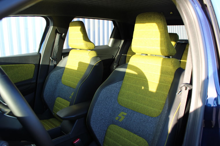 Vehicle Image 7