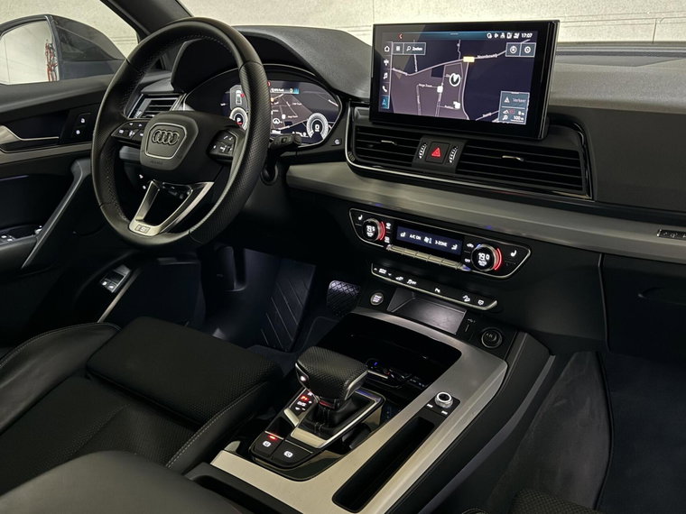 Vehicle Image 22