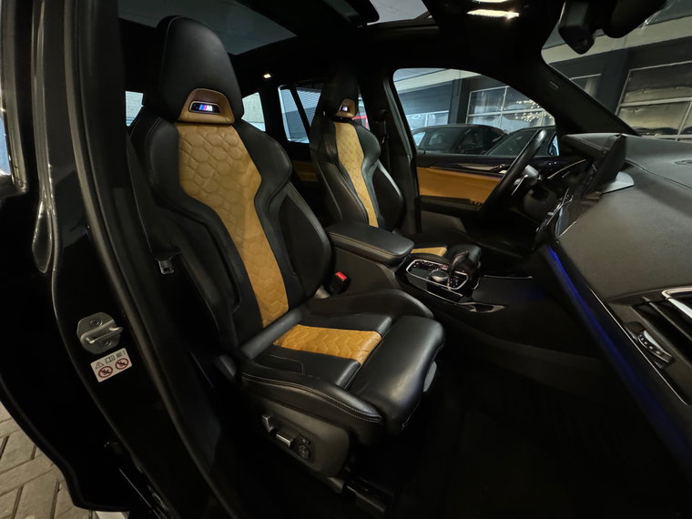 Vehicle Image 48
