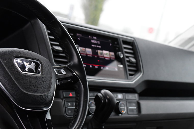 Vehicle Image 13