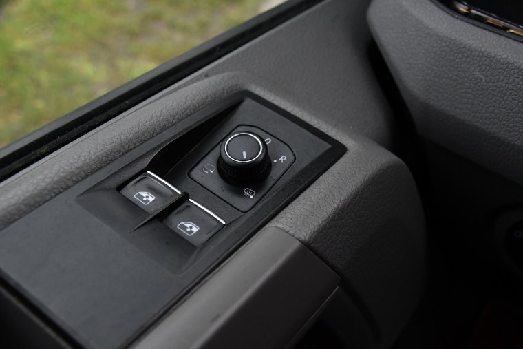 Vehicle Image 33