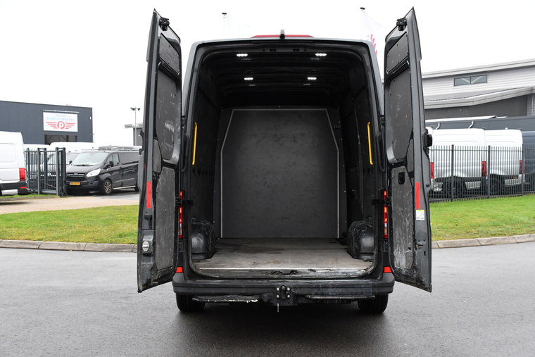 Vehicle Image 37