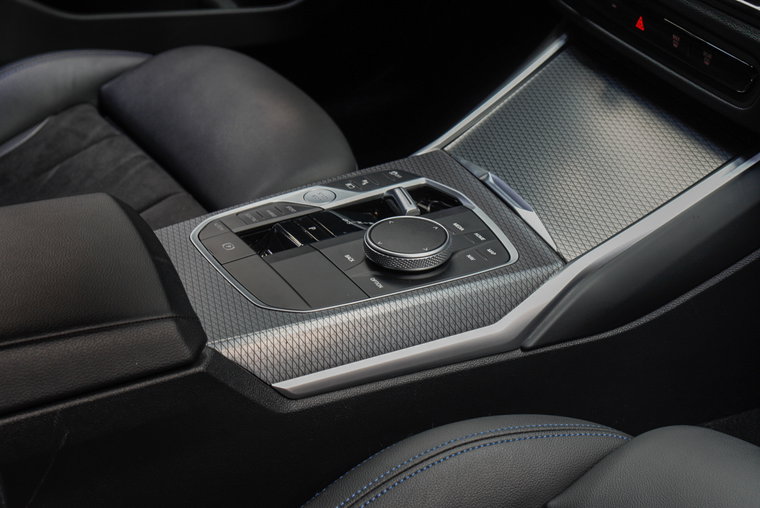 Vehicle Image 40