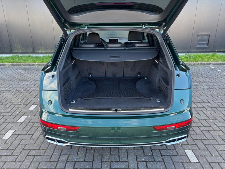 Vehicle Image 21