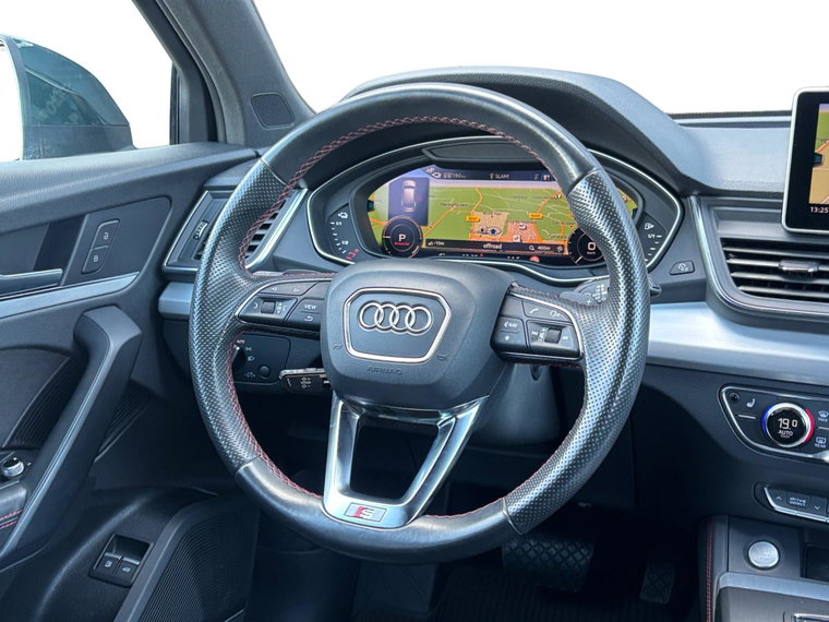 Vehicle Image 28