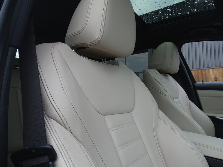 Vehicle Image 38