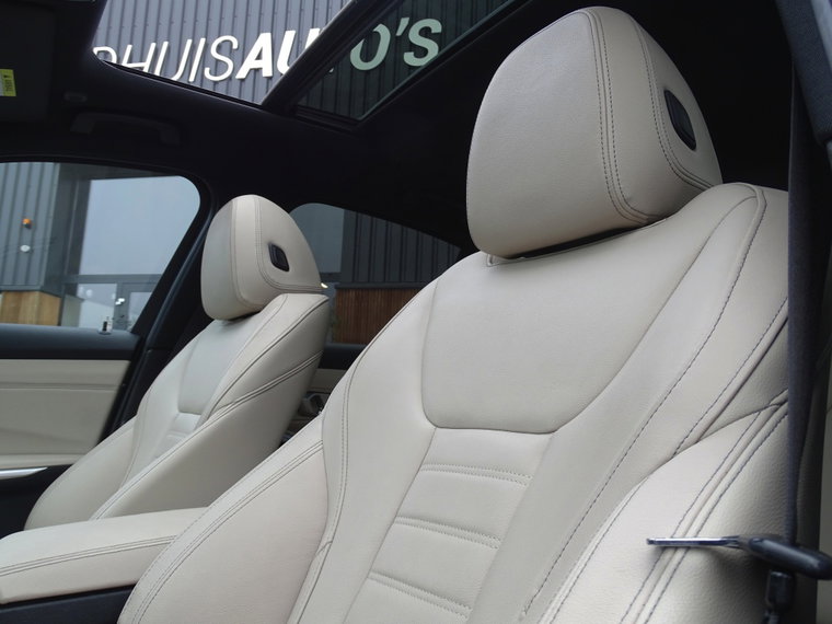 Vehicle Image 40