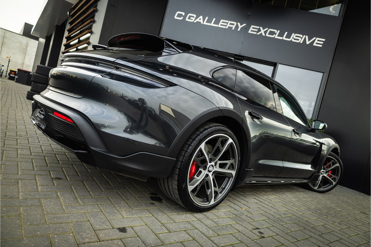 Vehicle Image 32