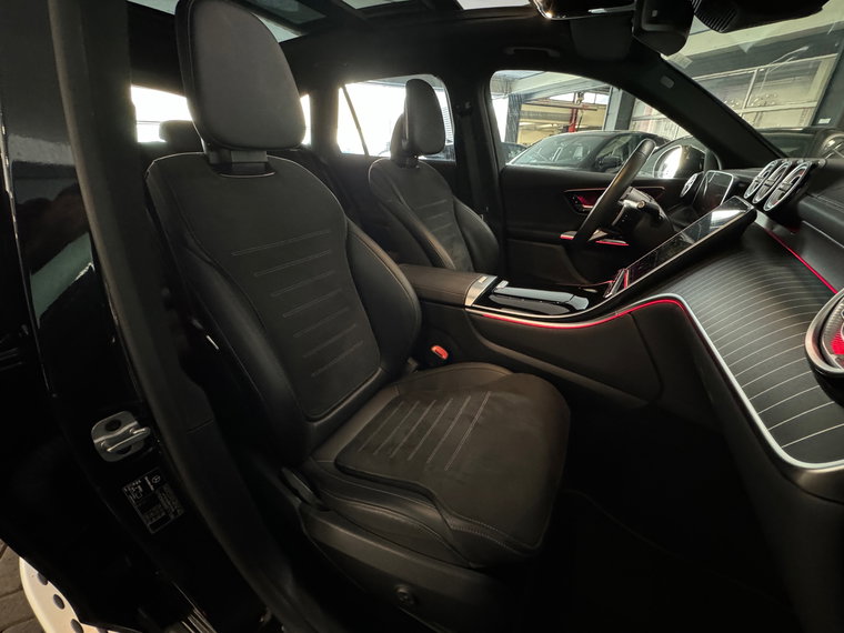 Vehicle Image 40