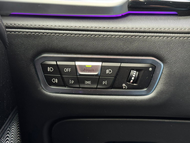 Vehicle Image 40