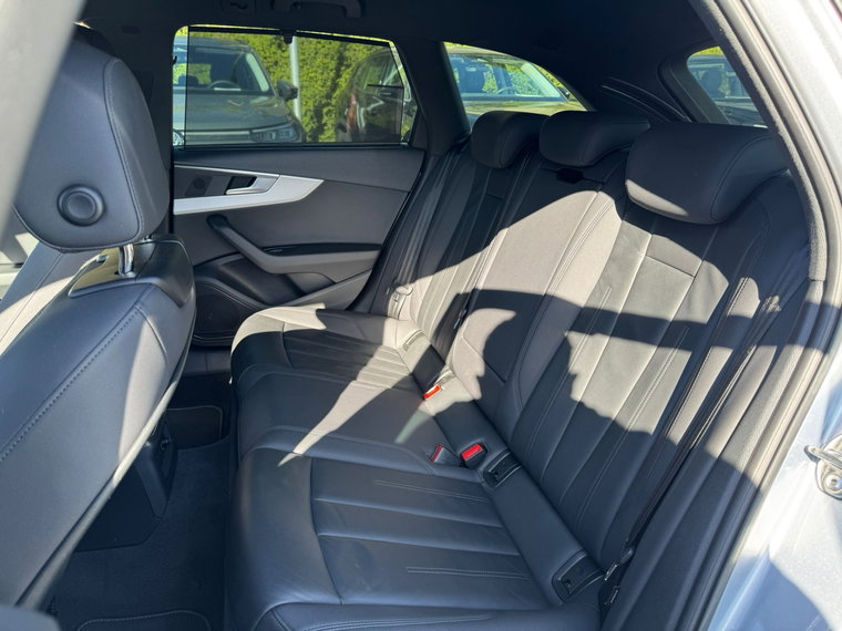 Vehicle Image 17