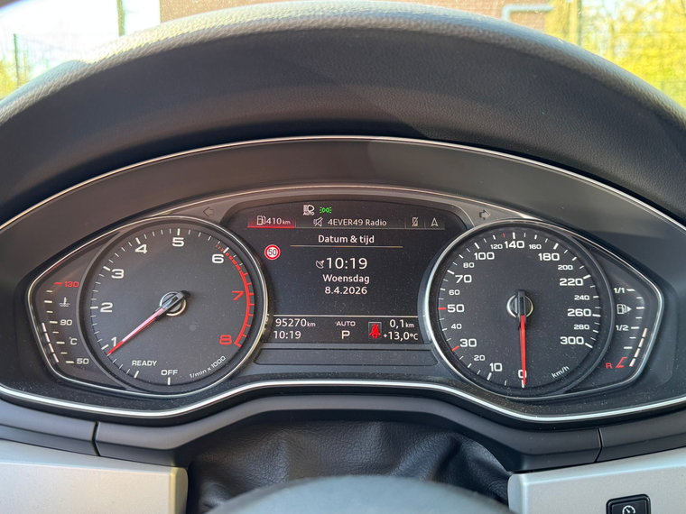 Vehicle Image 24