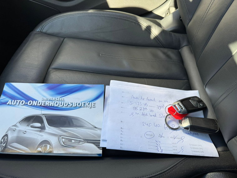 Vehicle Image 42