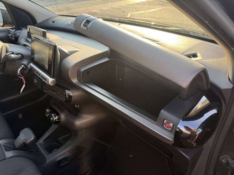 Vehicle Image 37