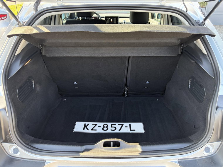 Vehicle Image 38