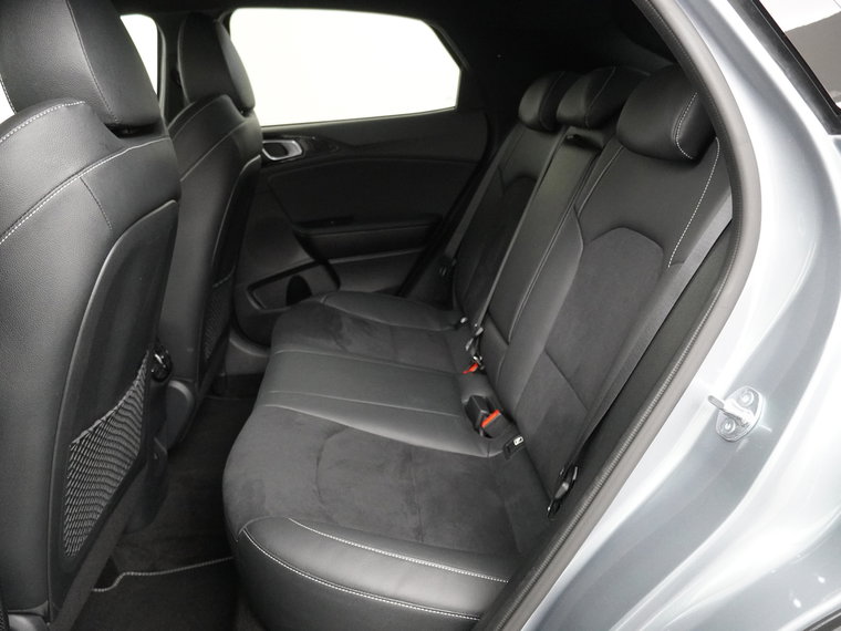Vehicle Image 33