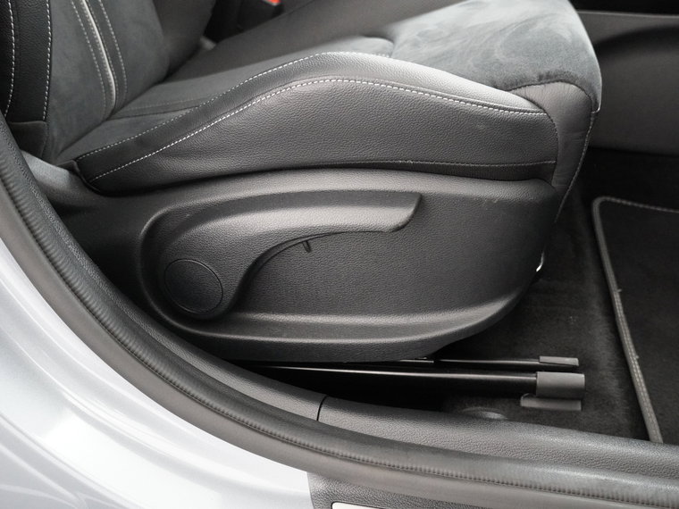 Vehicle Image 41