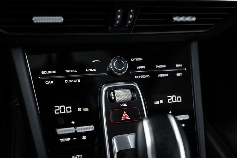 Vehicle Image 21