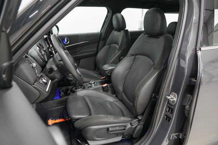 Vehicle Image 22