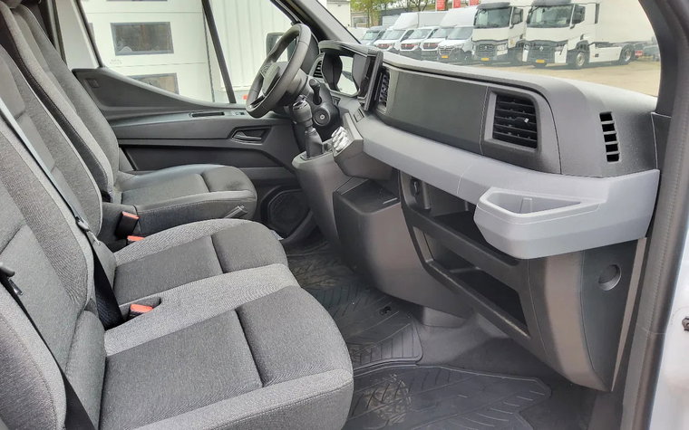 Vehicle Image 18