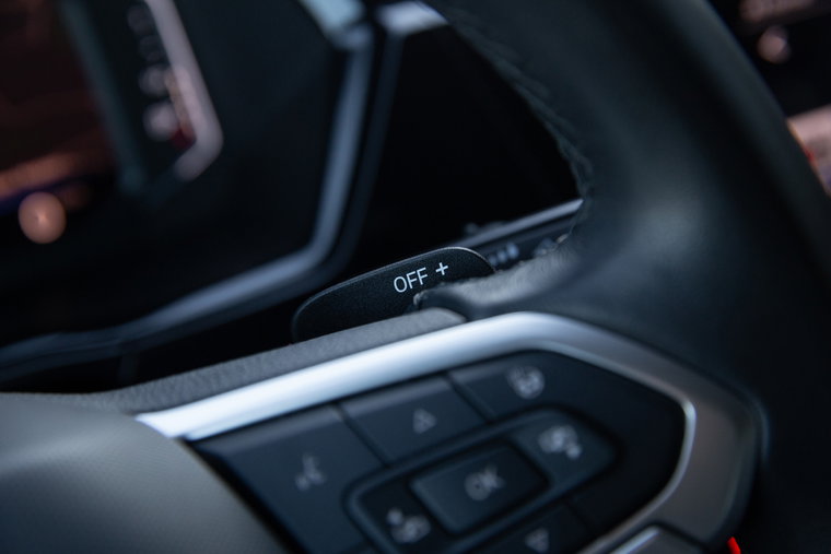 Vehicle Image 25