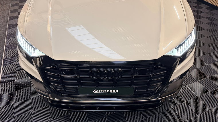 Vehicle Image 22