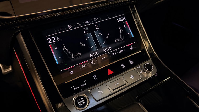 Vehicle Image 30