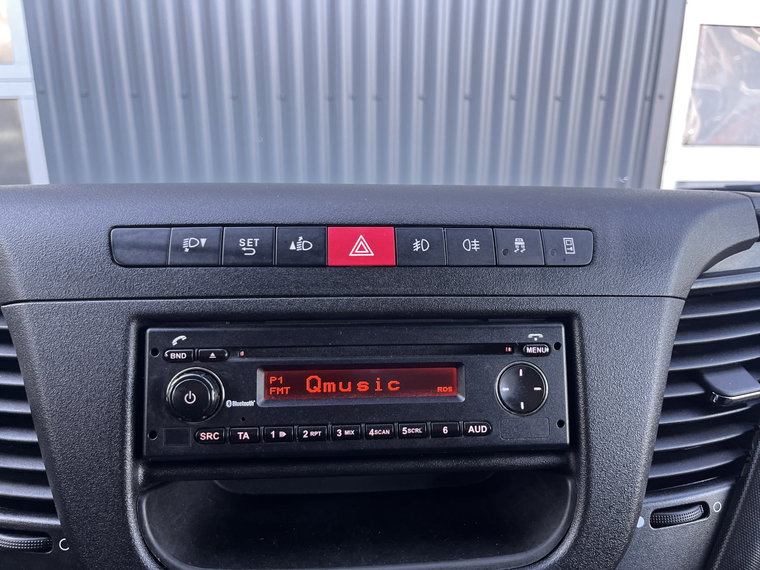 Vehicle Image 38