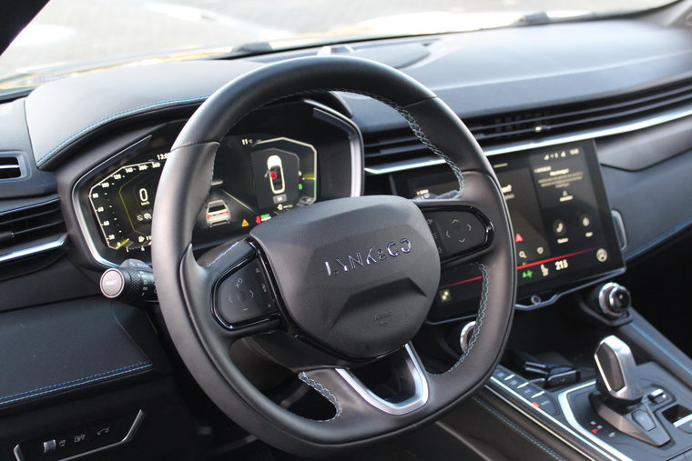 Vehicle Image 13