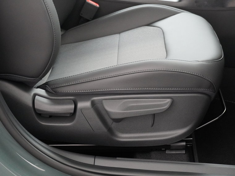 Vehicle Image 39