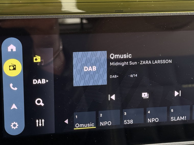 Vehicle Image 32