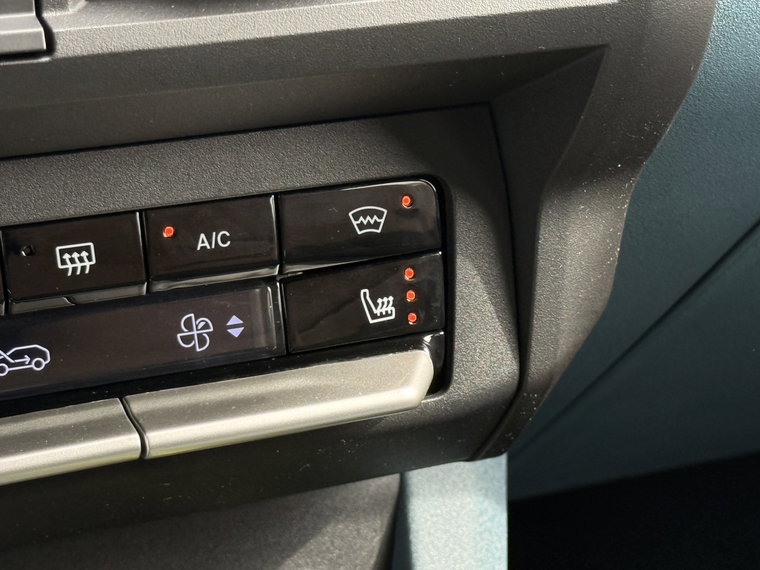 Vehicle Image 39