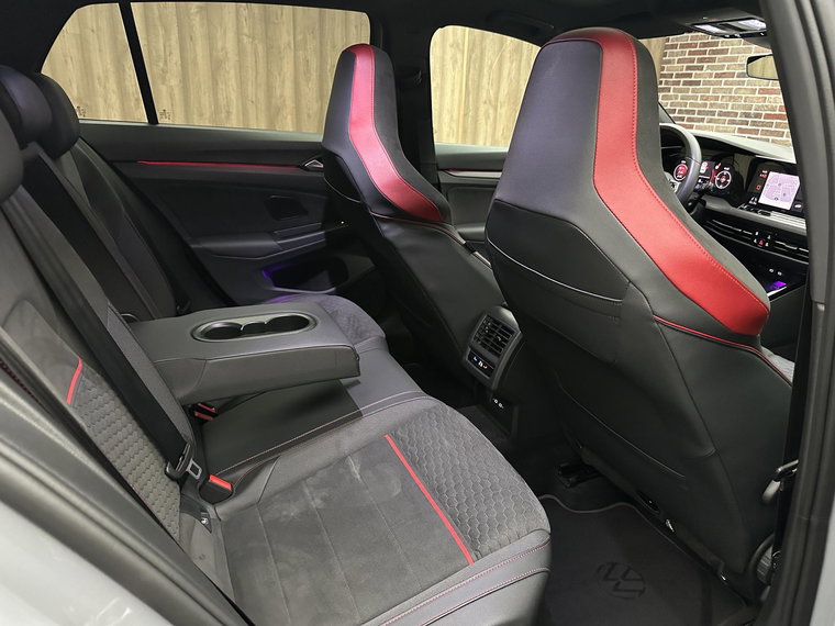 Vehicle Image 40